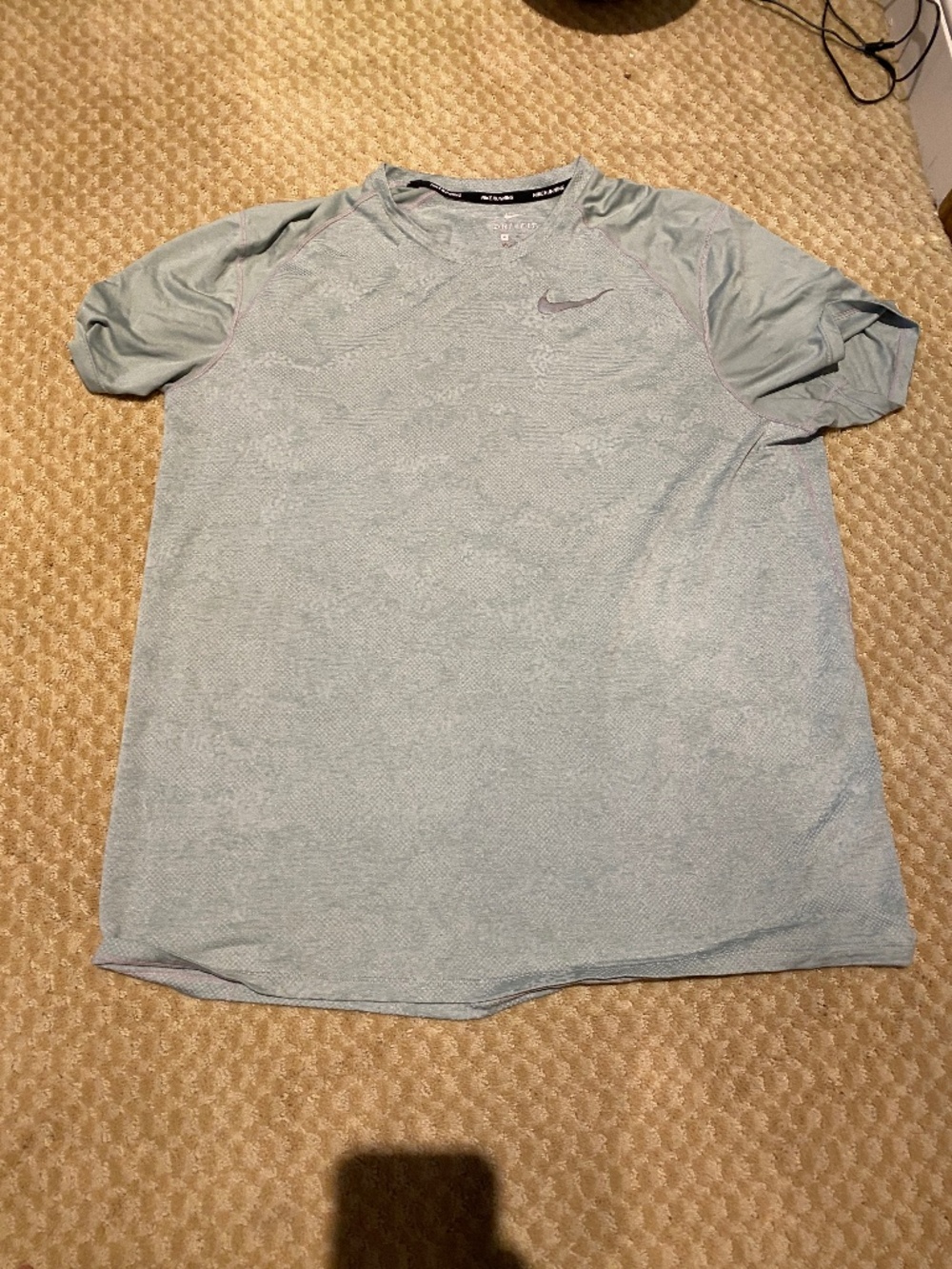 Nike Men's Dri-FIT Breathe Miler Running Shirt 904661 xl